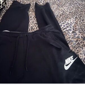 Nike joggers